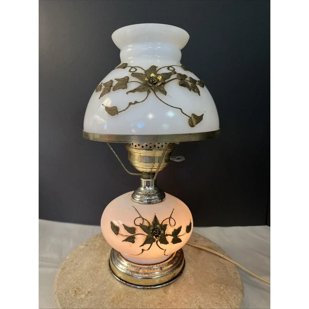 Vtg Milk Glass Falkenstein Brass Flowers Gone With The Wind Table 3 Way Lamp